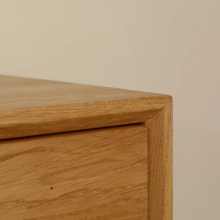 detailaufnahme-gehrungsverbindung-eichenform