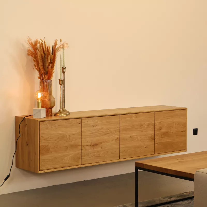 Entdecken Sie unsere exklusive Kollektion aus Eiche massiv für minimalistisches und griffloses Wohnen